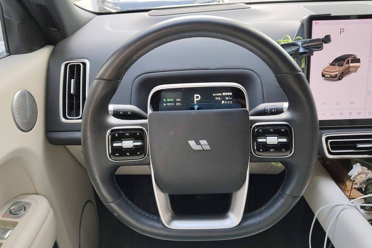 Li L8 2023 изображение автомобиля #14