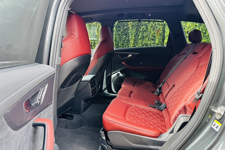 Audi SQ7 2024 #14 Audi SQ7 2024 car image #14