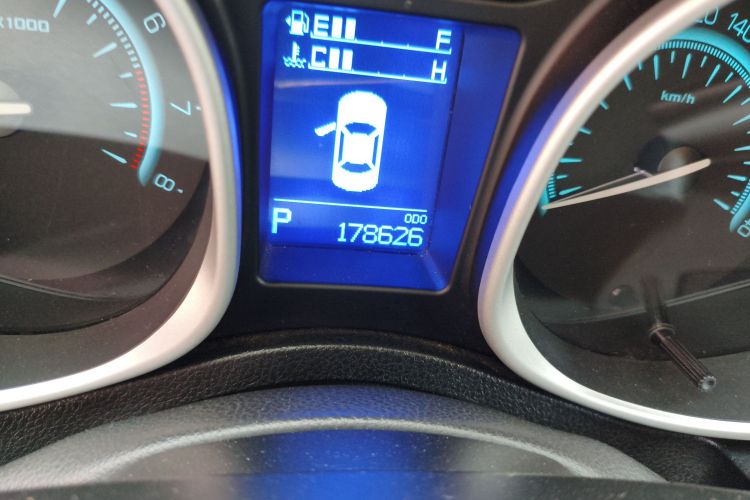 GAC Trumpchi GS5 Super 2015 car image #14