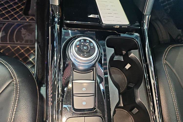 Ford Explorer 2021 #14 Ford Explorer 2021 immagine di auto #14