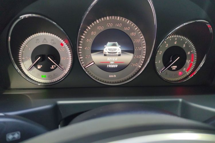 Mercedes-Benz GLK Class 2014 car image #14