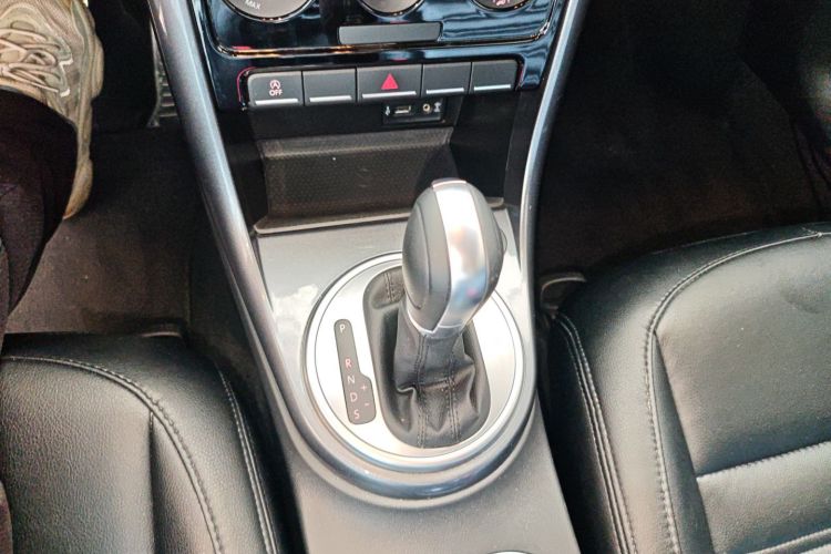 Volkswagen Beetle 2018 immagine di auto #14