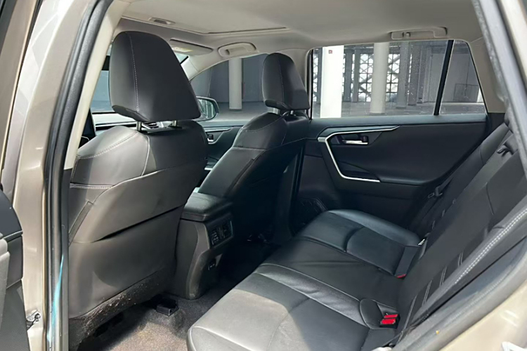 Toyota RAV4 (Imported) 2022 #14 Toyota RAV4 (Imported) 2022 immagine di auto #14