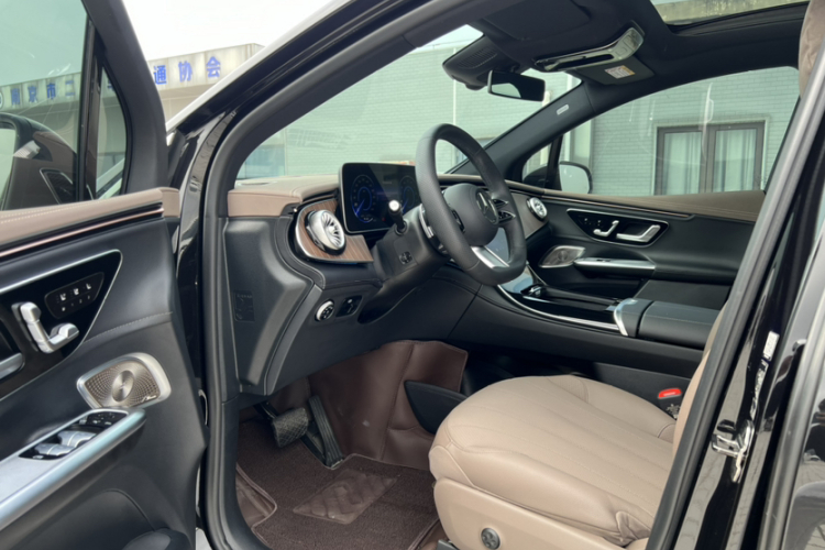 Mercedes-Benz EQE SUV 2024 #14 Mercedes-Benz EQE SUV 2024 car image #14