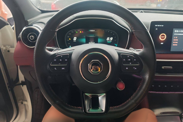 MG HS 2019 car image #14