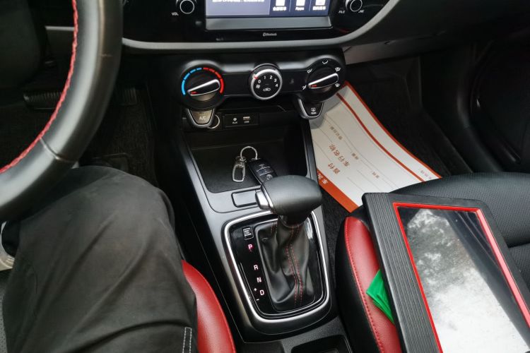 Kia Rio Cross 2019 صورة سيارة #14