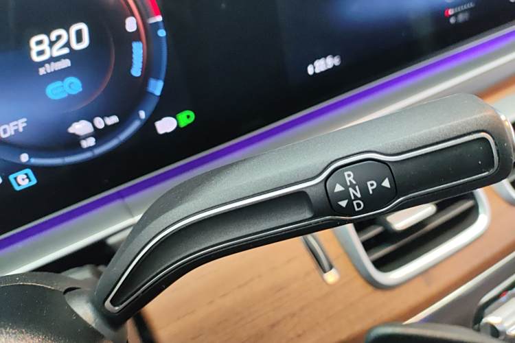 Mercedes-Benz GLE Class New Energy 2021 car image #14