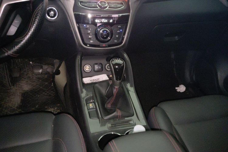 长安 长安CS75 2018 汽车图片 #14