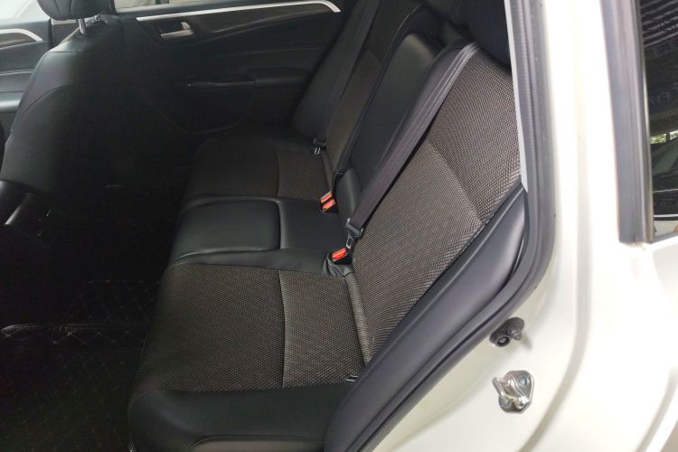 Honda Jade 2019 #14 Honda Jade 2019 car image #14