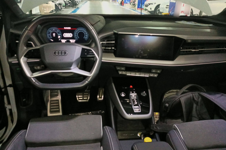 Audi Q5 e-tron 2023 #14 Audi Q5 e-tron 2023 immagine di auto #14