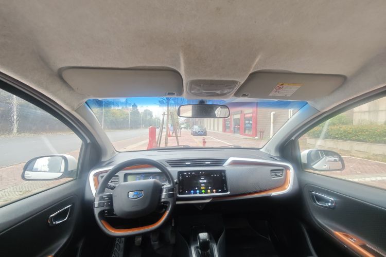 GEELY Vision X1 2018 immagine di auto #14