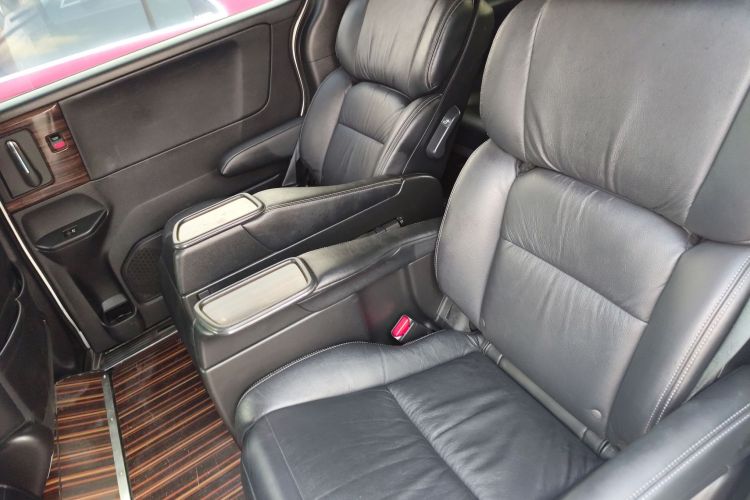 Honda Elysion 2016 imagen de coche #14