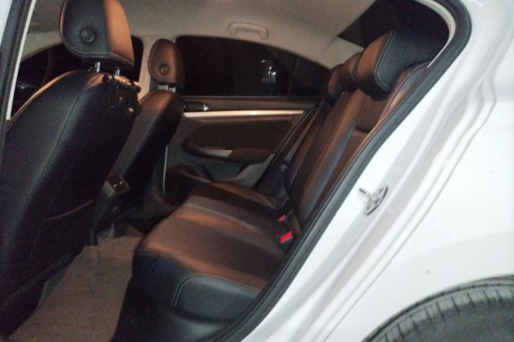 Volkswagen Bora Pure Electric 2021 صورة سيارة #14