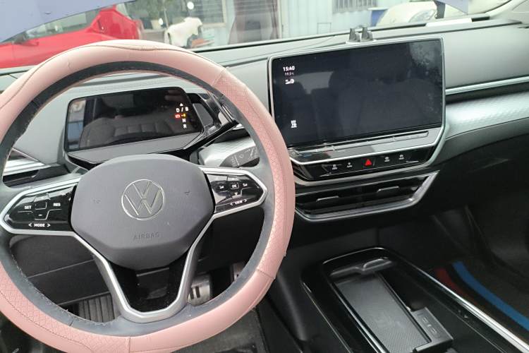 Volkswagen ID.6 X 2021 car image #14