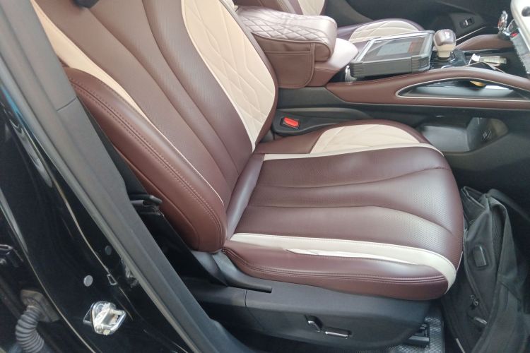 GEELY Tugella 2021 #14 GEELY Tugella 2021 car image #14