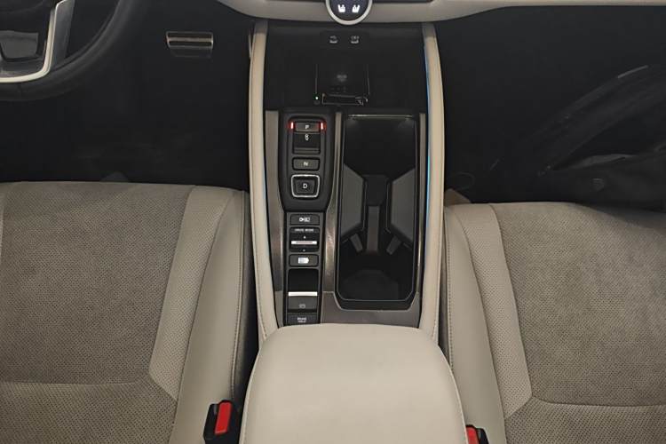 Honda Accord New Energy 2023 car image #14