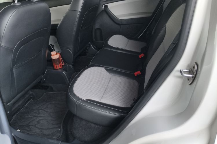 Skoda Yeti 2018 car image #14