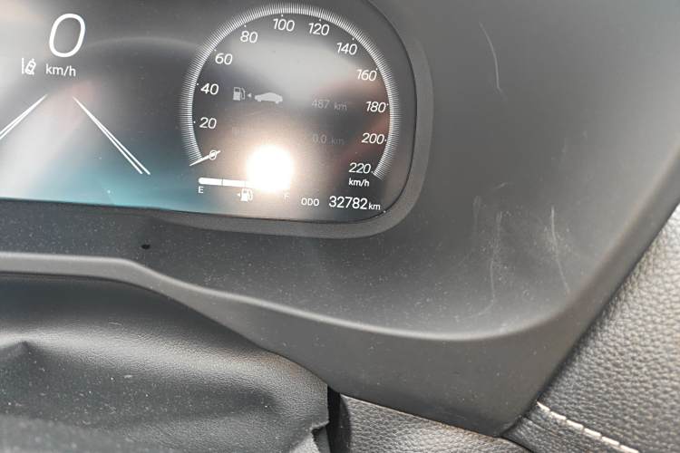 Toyota RAV4 (Imported) 2024 immagine di auto #14