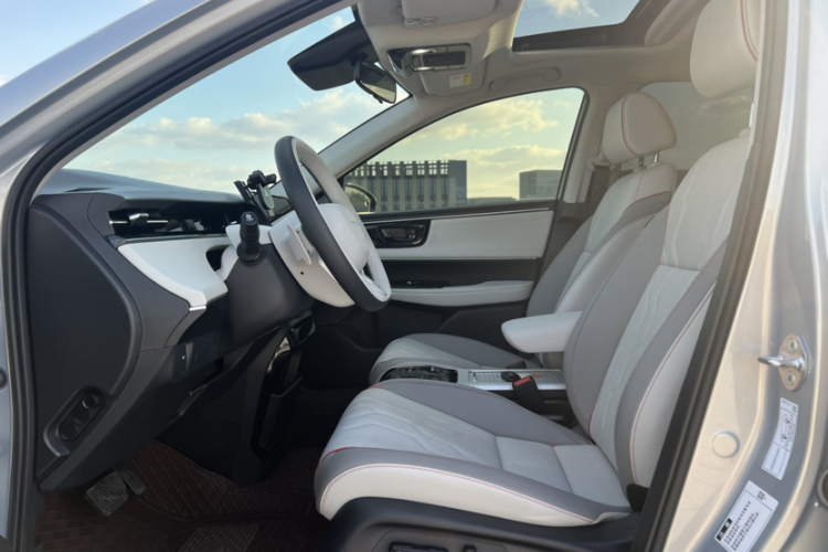 Honda e:NS2 2025 car image #14