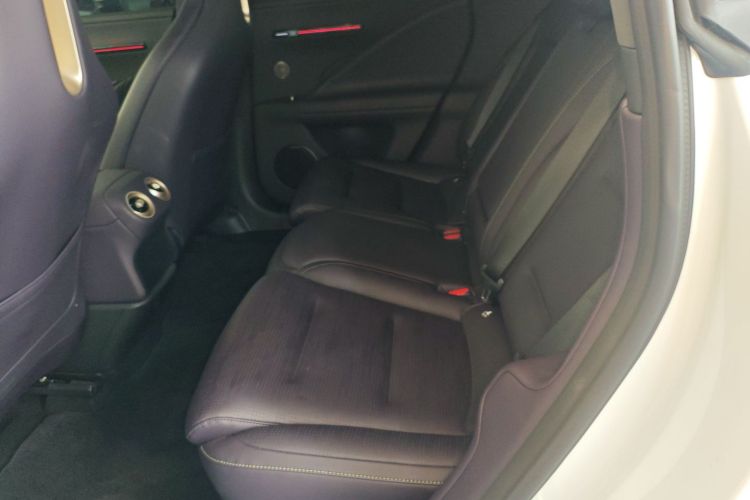 Avatr 07 2025 car image #14