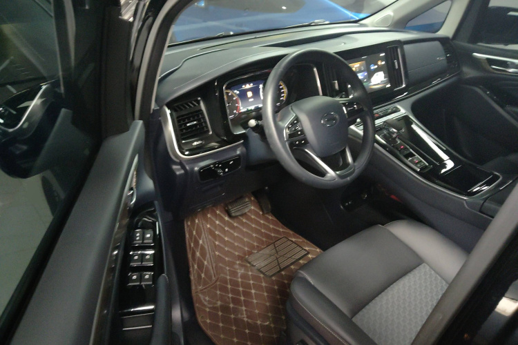 GAC Trumpchi M8 2023 #14 GAC Trumpchi M8 2023 car image #14