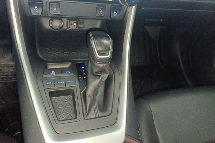 Toyota RAV4 (Imported) 2020 imagem de carro #14