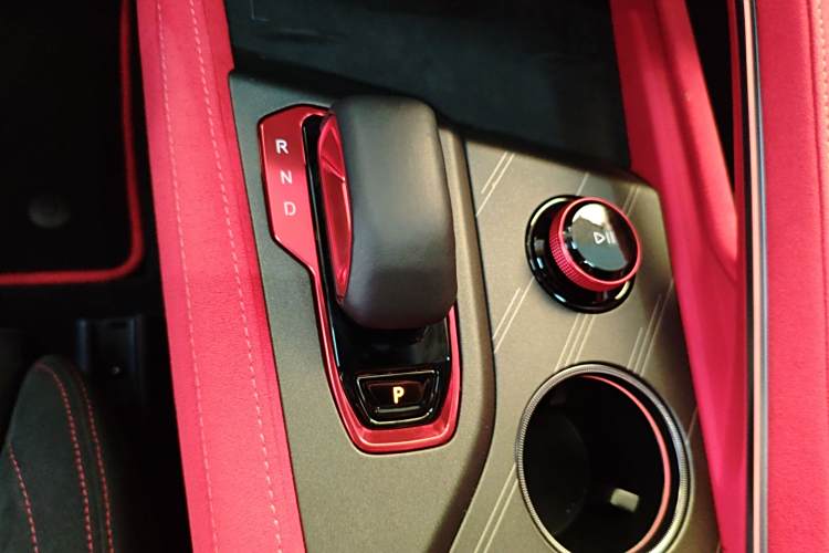 Zeekr 001 FR 2023 изображение автомобиля #14