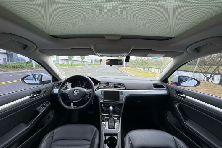 Volkswagen Lamando 2017 immagine di auto #14