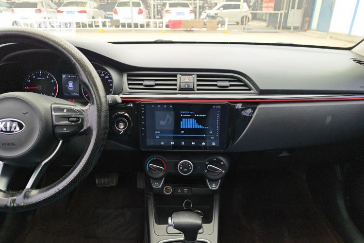 Kia Rio Cross 2018 صورة سيارة #14