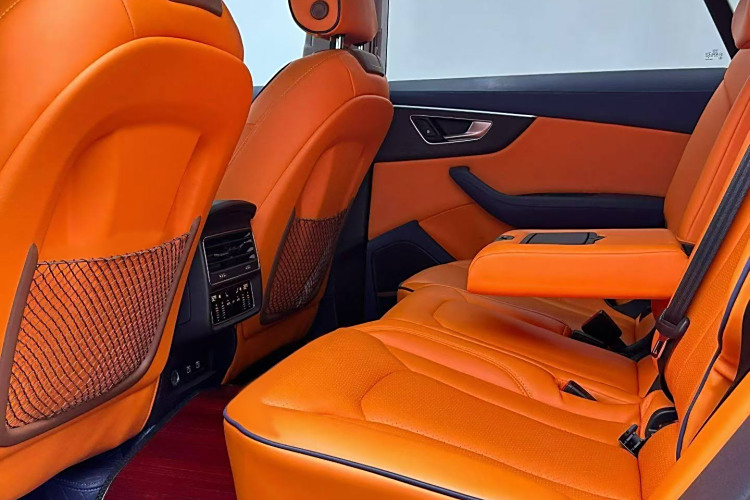 Audi Q8 2021 car image #14