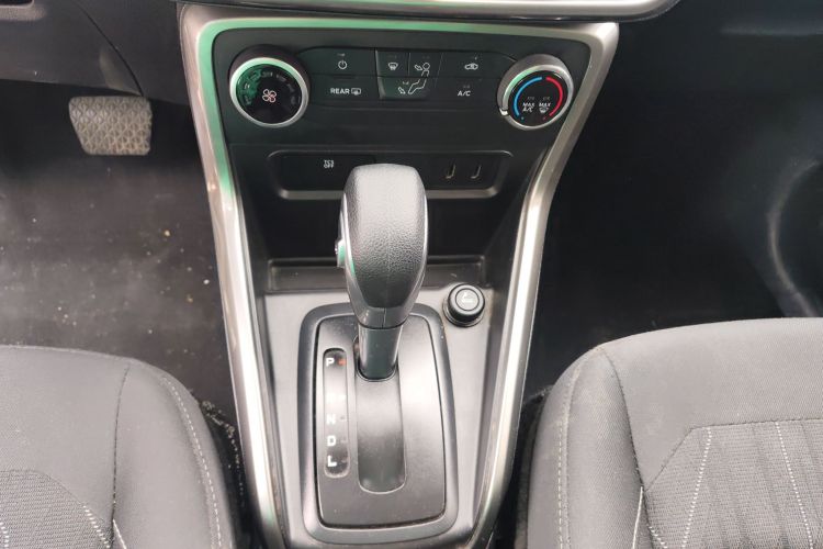 Ford EcoSport 2018 image de voiture #14