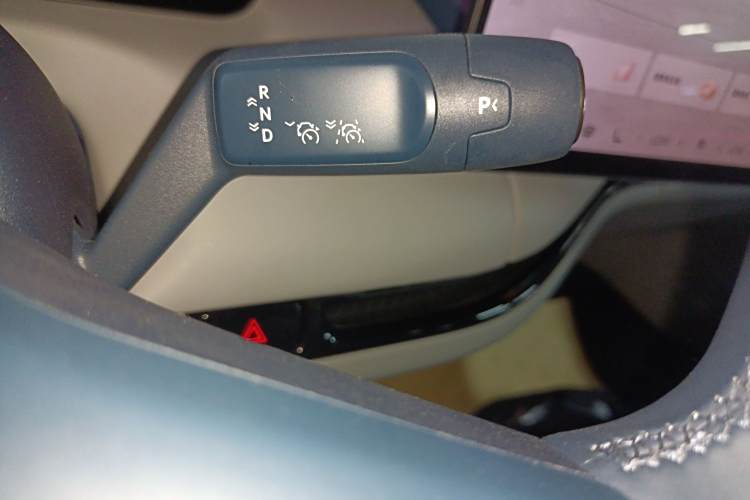 极氪 极氪MIX 2024 汽车图片 #14