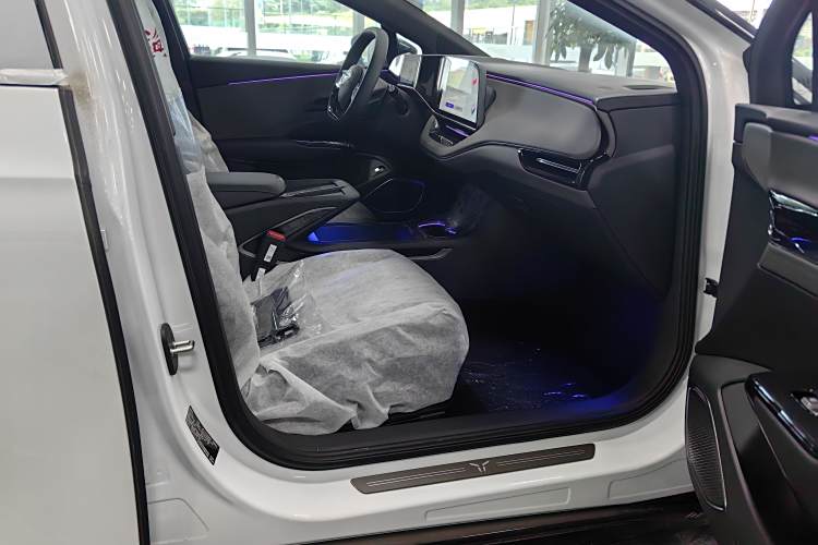 HongQi EH7 car image #14