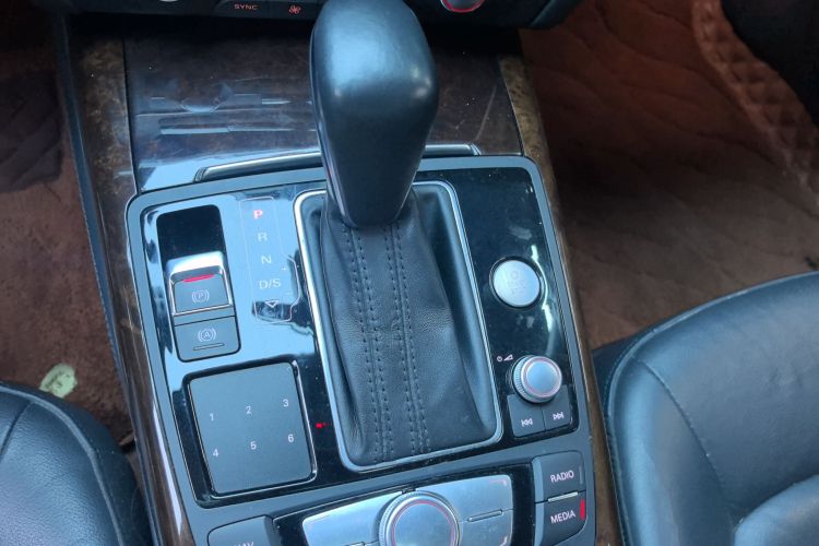 Audi A6L New Energy 2018 car image #14