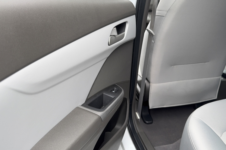 Chevrolet Lova 2016 immagine di auto #14