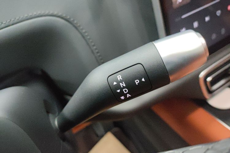Li L7 2024 immagine di auto #14