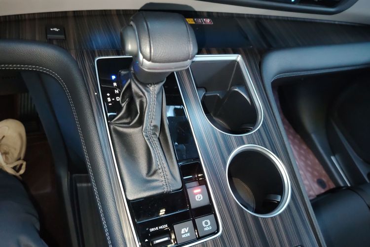 Toyota Granvia 2023 #14 Toyota Granvia 2023 immagine di auto #14