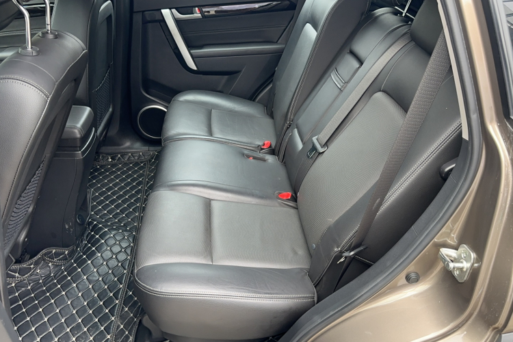 Chevrolet Captiva (Imported) 2016 car image #14