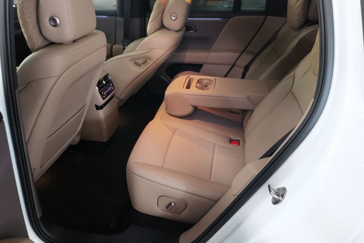 理想汽车 理想i6 2025 汽车图片 #14