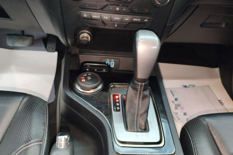 Ford Everest 2020 car image #14