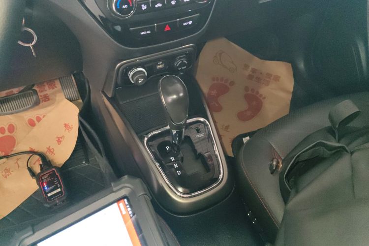 Changan CS15 EV 2017 car image #14