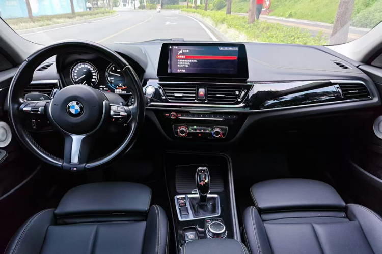 BMW 1 Series M 2023 #14 BMW 1 Series M 2023 immagine di auto #14