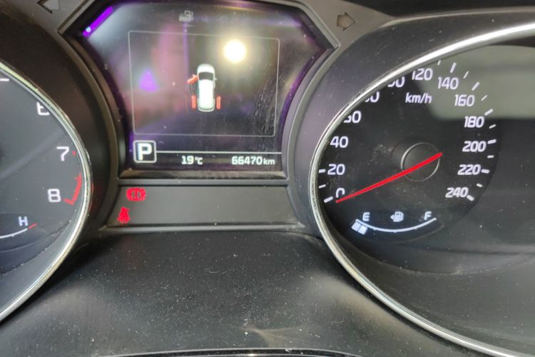 Kia Carnival (Imported) 2016 car image #14