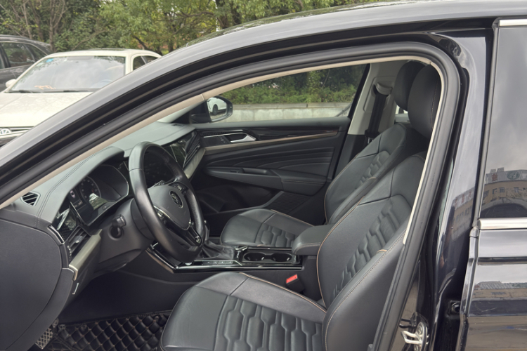 Volkswagen Passat New Energy 2021 immagine di auto #14