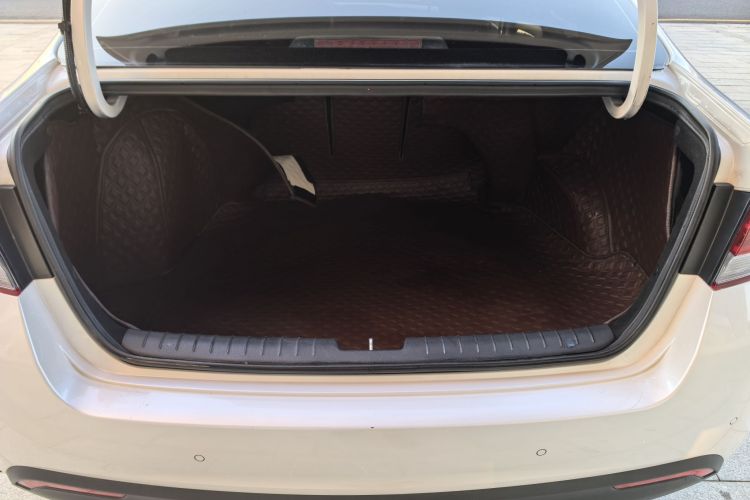 Kia K5 2019 imagen de coche #14