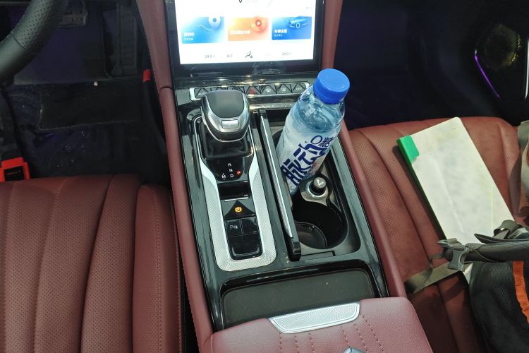 HongQi H5 2023 #14 HongQi H5 2023 car image #14