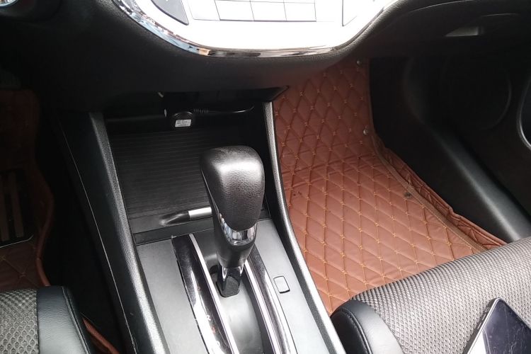 Honda Jade 2017 immagine di auto #14