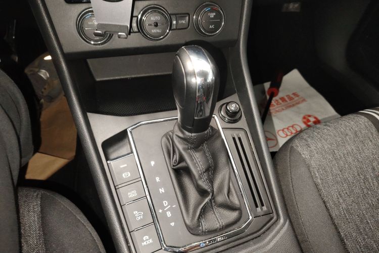 Volkswagen Lavida Pure Electric 2021 #14 Volkswagen Lavida Pure Electric 2021 car image #14