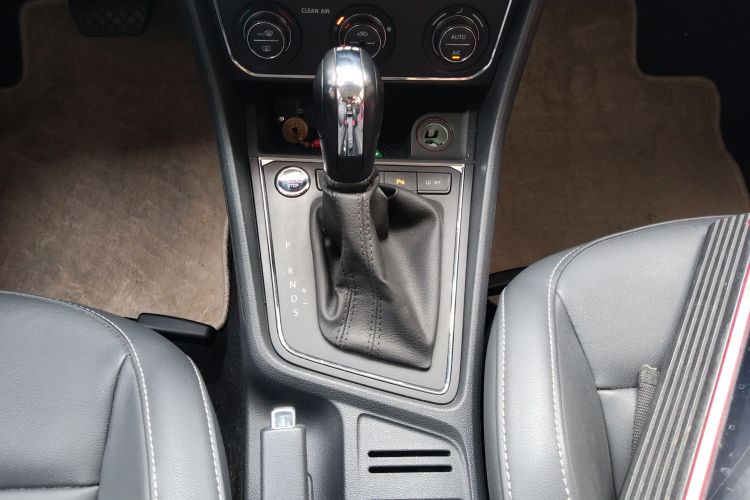 Volkswagen Gran Lavida 2018 #14 Volkswagen Gran Lavida 2018 car image #14