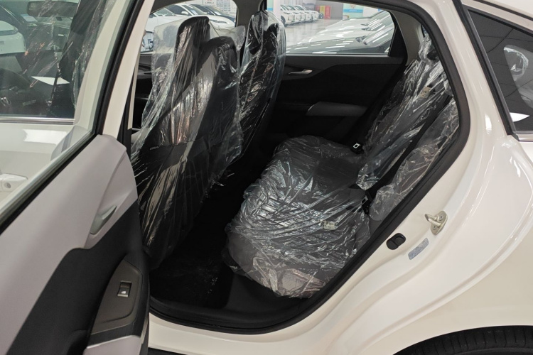 Changan EadoPHEV 2025 car image #14